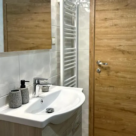 شقة εmerald Luxury سالونيك
