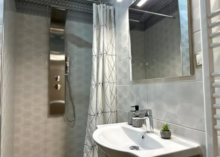 εmerald Luxury *